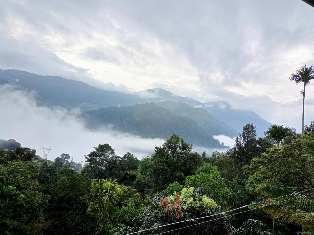 La Casa De Alexa Homestay Idukki Extérieur photo